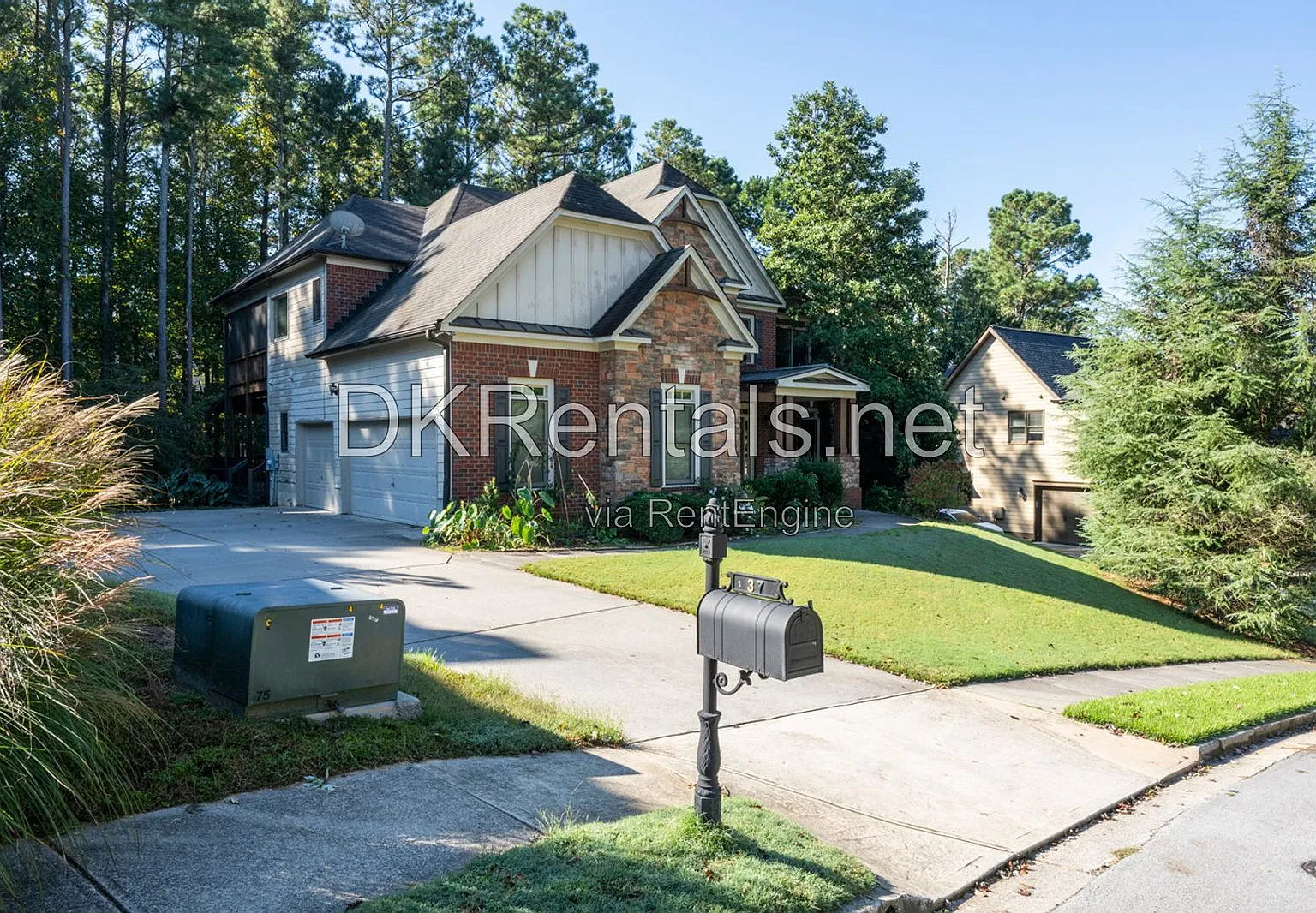 5 bed, 5.5 bath, 4103 sqft, $3,600 — Photo 2