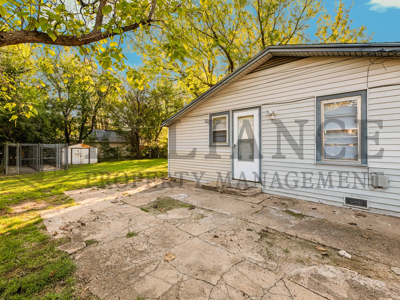 1910 South Custer Avenue - 1 — Photo 3