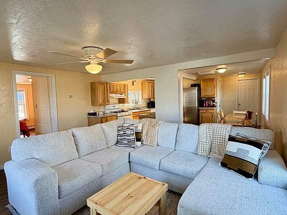 4th image of 324 3rd St