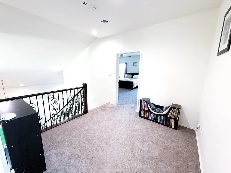 4158 W 27th Pl — Photo 28