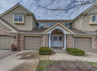 1825 W Ashbury Ct, Inverness, IL 60067