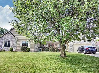 430 Shadywood Dr, Englewood, OH 45415