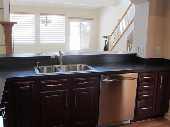 4th image of 624 Florence Ct