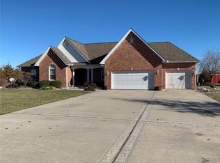 1830 Binney Station Rd, Staunton, IL 62088