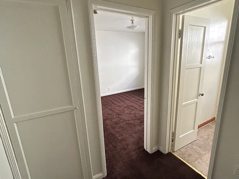 4249 Degnan Blvd #3 — Photo 3