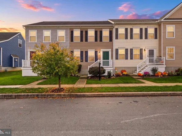 138 Honeysuckle Dr, Marietta, PA 17547