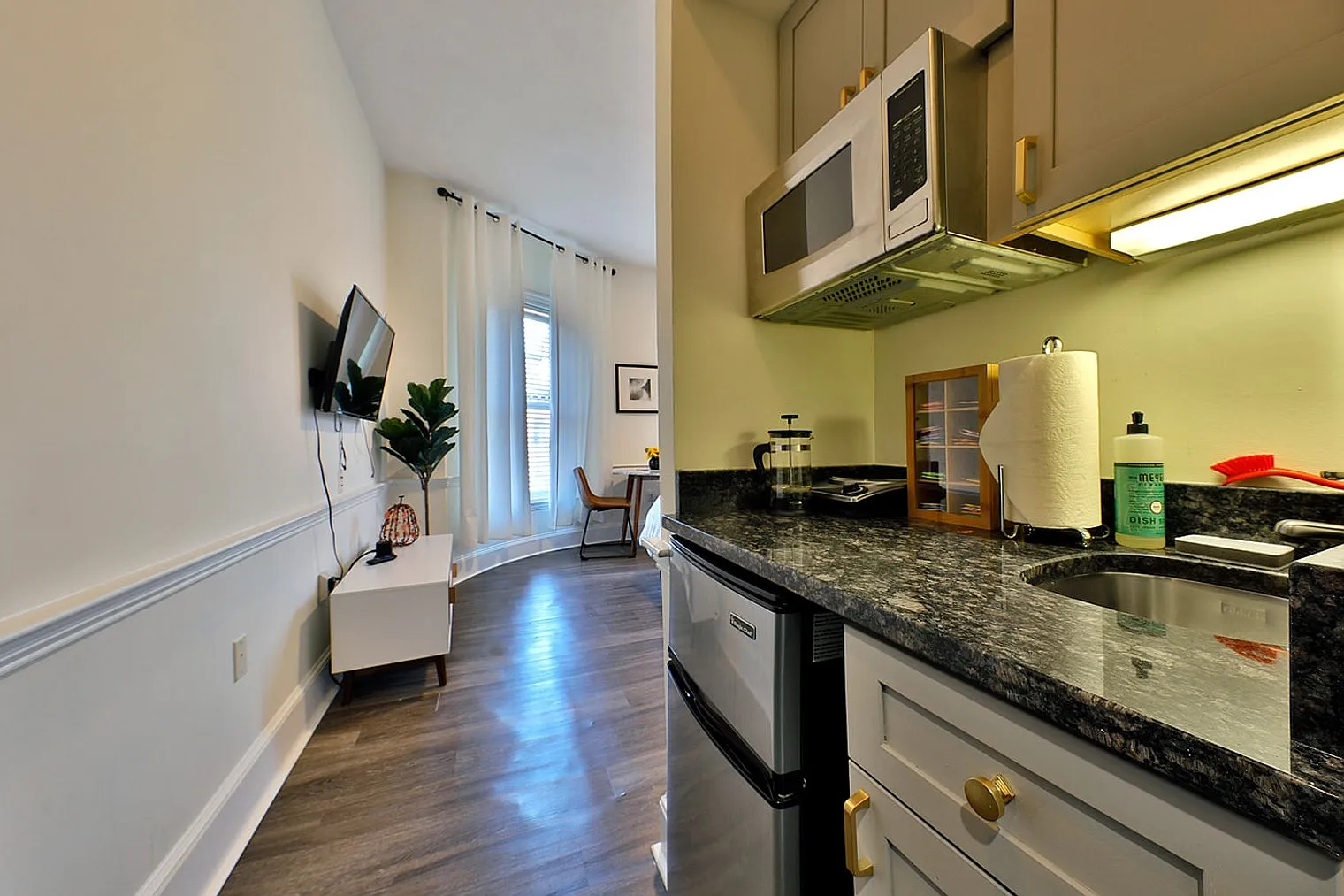 Studio, 1.0 bath, 4843 sqft, $7,097 — Photo 3