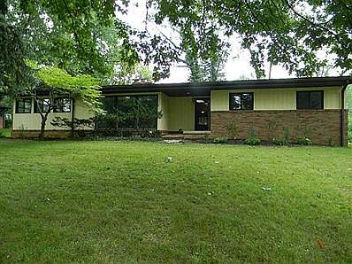 1st image of 4520 E 42nd St