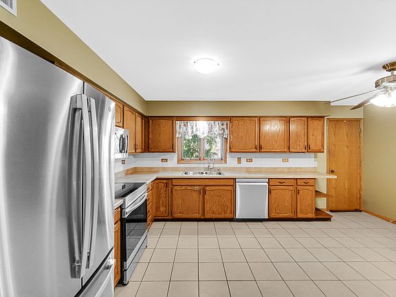 4th image of 11036 Theresa Cir #3C