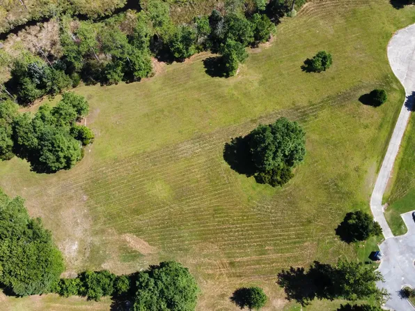 106 Dowry Creek East, Belhaven, NC 27810