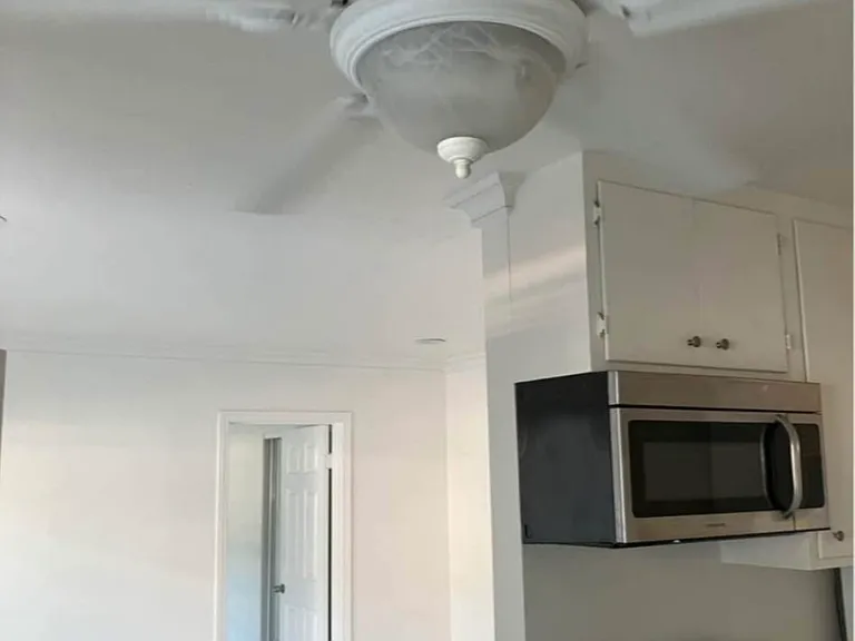 311 Mesa Dr #3 — Photo 3