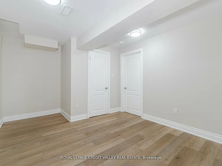 18 Trailhead Cres — Photo 23