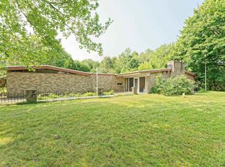16 Hillview Ct, Wynantskill, NY 12198