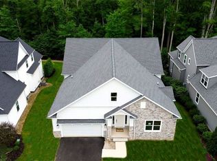 7994 Canyon Rdg, Chagrin Falls, OH 44023