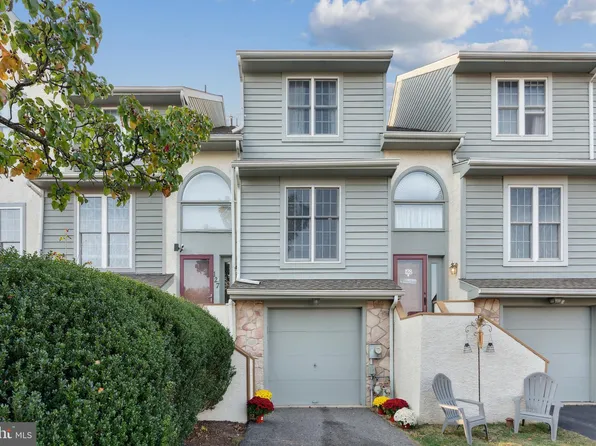 127 Knollwood Ct, Aston, PA 19014