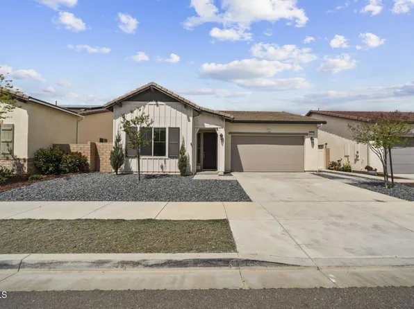 2075 Seville Dr, Santa Paula, CA 93060