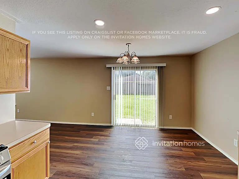 7247 Enchanted Creek Dr — Photo 8