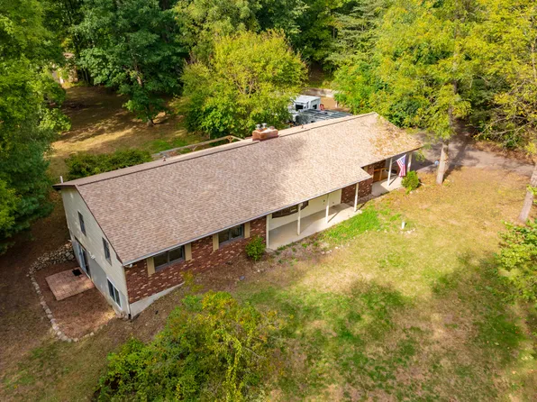 15434 S M 43 Hwy, Hickory Corners, MI 49060