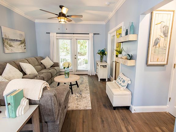 4th image of 37 Coral Way #37
