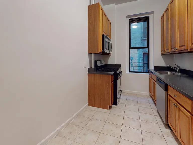 605 W 170th St #1G — Photo 6