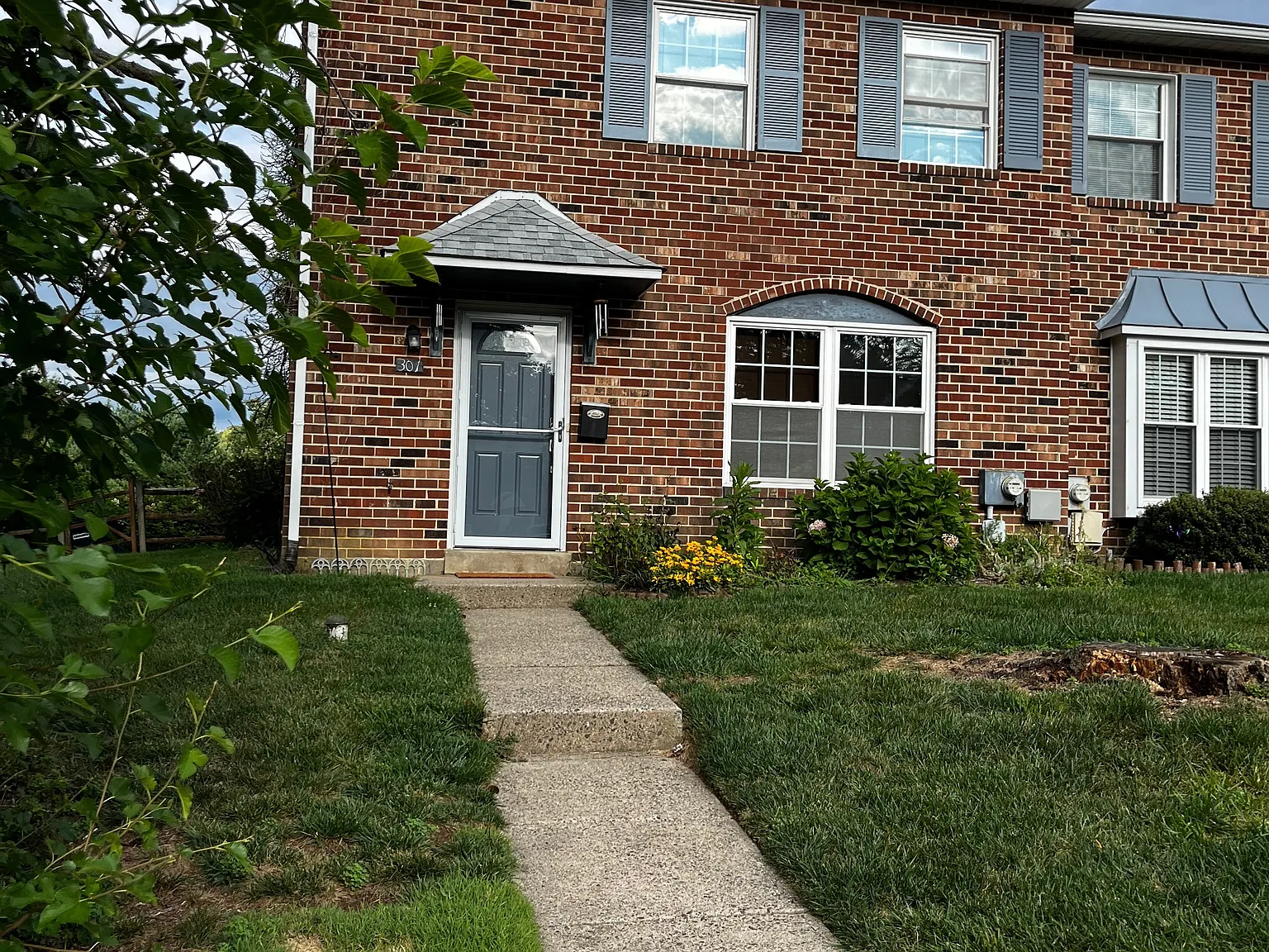 3 bed, 2.5 bath, 1760 sqft, $2,700 — Photo 1