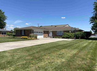 106 Dover Ave, Tipton, IN 46072