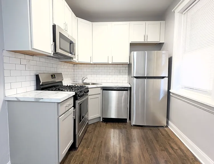 6259 N Lakewood Ave #1 — Photo 3
