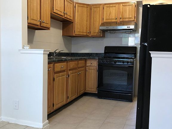 3rd image of 2515 Bath Ave #1