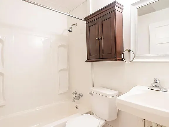 502 Hayworth Dr #B — Photo 13