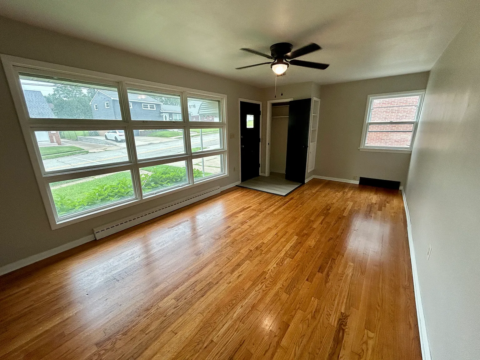 3 bed, 1453 sqft, $1,895 — Photo 3