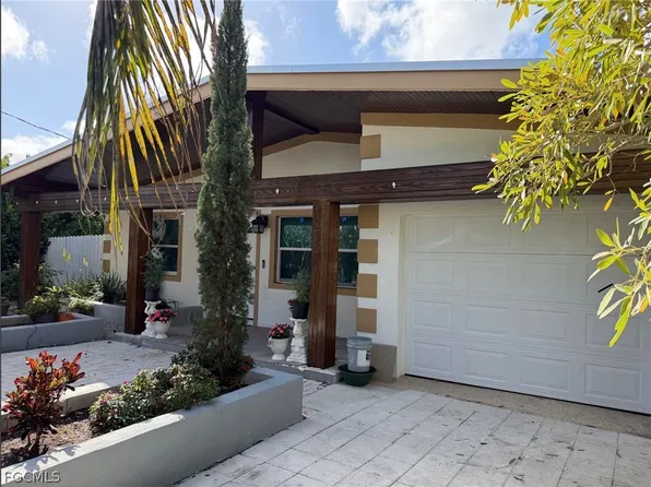 2364 Jackson Ave, Naples, FL 34112