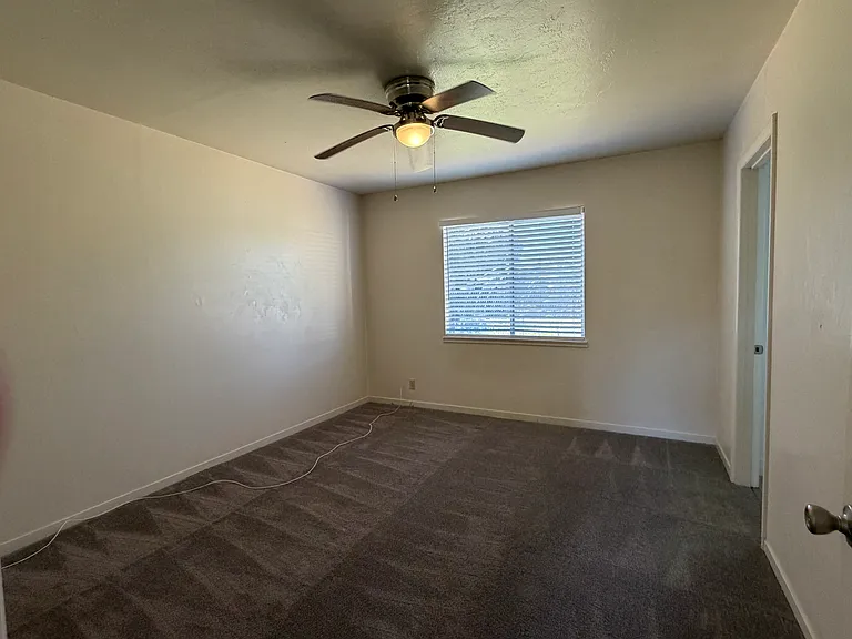 1061 E Monte Vista Ave — Photo 16