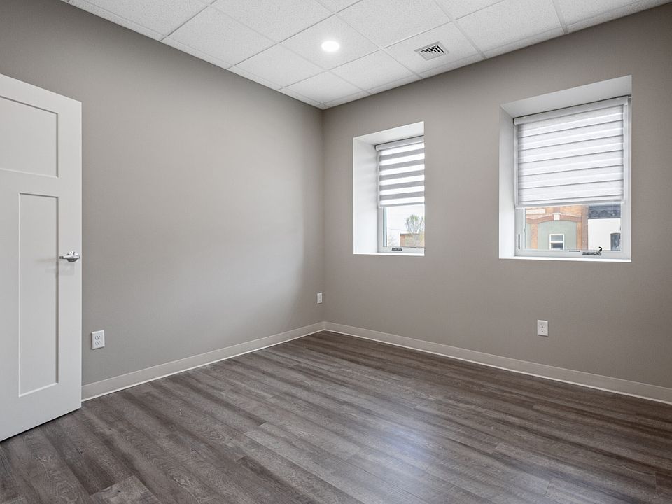 1st image of 261 Dakota Ave S #8