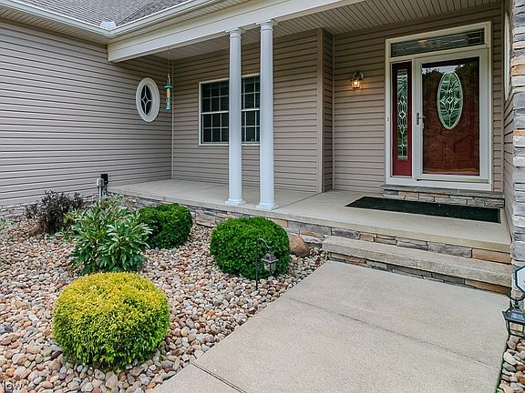 3rd image of 181 Margor Dr