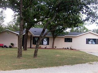 2004 W Commerce St, Eastland, TX 76448