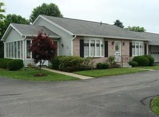 954 Canterbury Ln, Salem, OH 44460