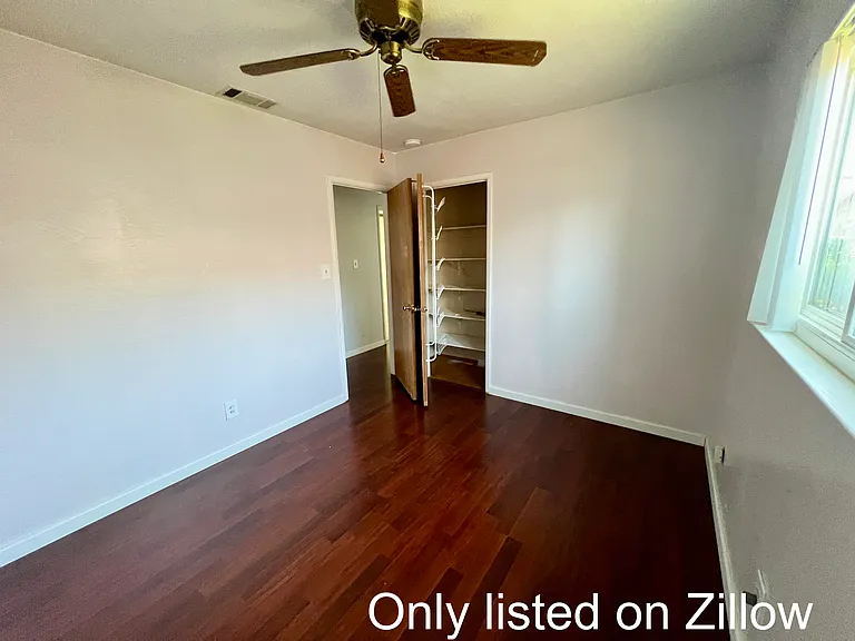 2318 Thompson Way — Photo 11