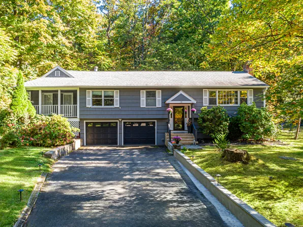 14 Brookhill Lane, Norwalk, CT 06851