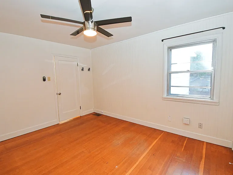 1339 Faland Way — Photo 9