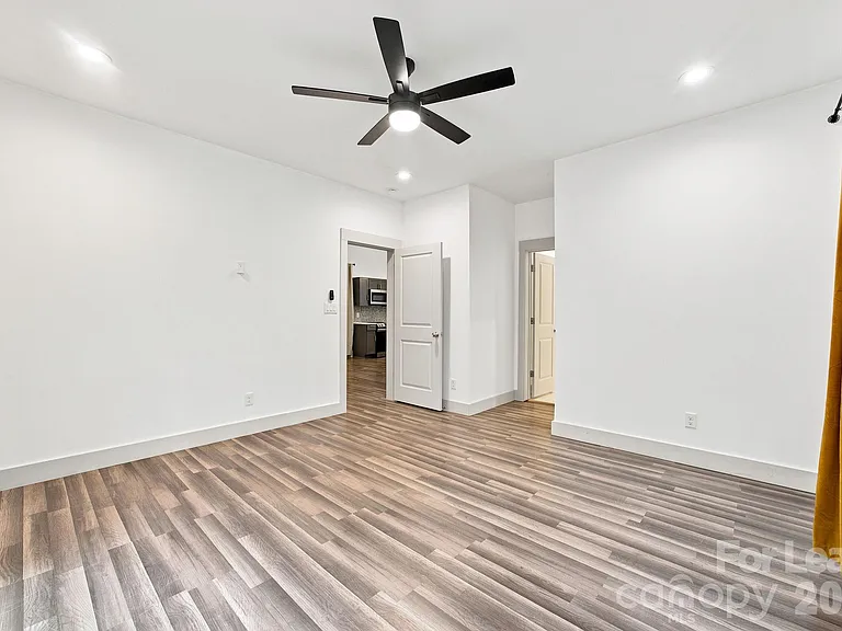 1198 Chronicle Ave — Photo 12