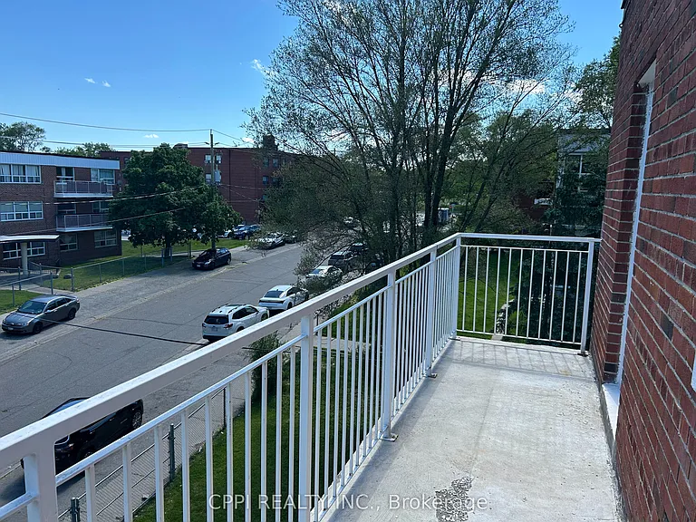 6 Hill Heights Rd #302 — Photo 9