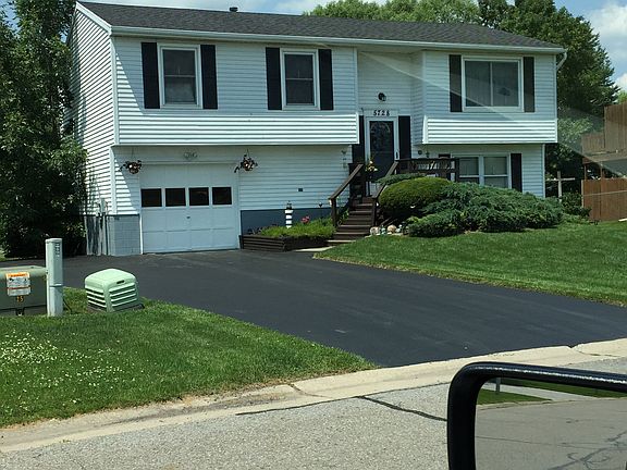 3rd image of 5728 Beanpole Cir