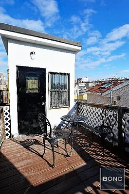 Rented by Bond New York | media 29