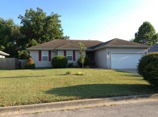 632 E Livingston St, Springfield, MO 65803