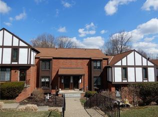 203 Timber Ln, Sewickley, PA 15143