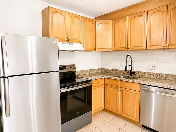 4th image of 46 Cochituate Rd APT 402