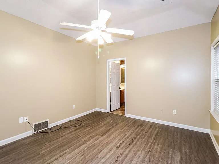 8691 Overcup Oaks Dr — Photo 13