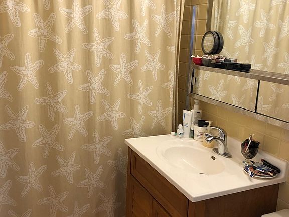5th image of 1635 N North Park Ave APT B2