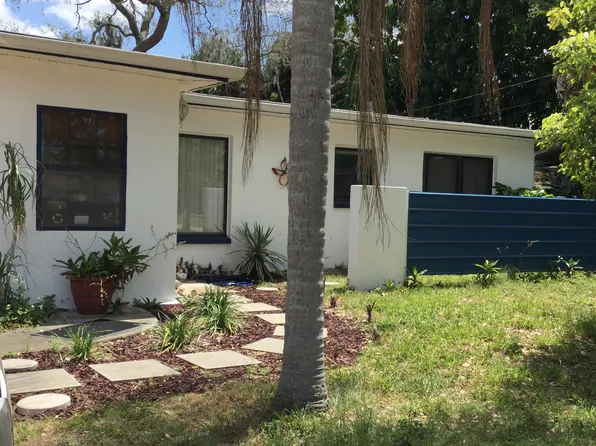 420 Crosswinds Dr NE, Palm Harbor, FL 34683