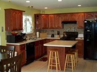 1308 Fritch Dr, Macungie, PA 18062